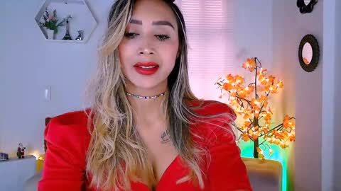 Snapshot of nycole_1988 chatting on December 2024 07:09:02 PM Nycole online show from December 2024 07:09:02 PM