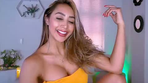Snapshot of nycole_1988 chatting on January 2025 08:02:01 PM Nycole online show from January 2025 08:02:01 PM
