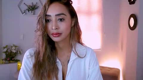 Snapshot of nycole_1988 chatting on February 2025 02:13:02 PM Nycole online show from February 2025 02:13:02 PM
