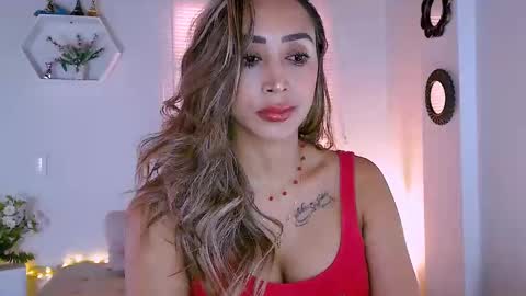Snapshot of nycole_1988 chatting on February 2025 01:48:02 PM Nycole online show from February 2025 01:48:02 PM