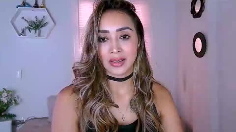 Snapshot of nycole_1988 chatting on February 2025 08:34:02 PM Nycole online show from February 2025 08:34:02 PM