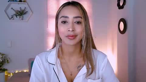 Snapshot of nycole_1988 chatting on March 2025 01:40:02 PM Nycole online show from March 2025 01:40:02 PM