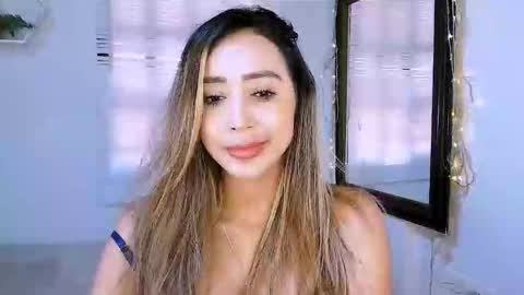Snapshot of nycole_1988 chatting on September 2025 04:06:01 PM Nycole online show from September 2025 04:06:01 PM