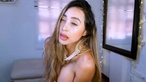Snapshot of nycole_1988 chatting on September 2025 03:56:02 PM Nycole online show from September 2025 03:56:02 PM