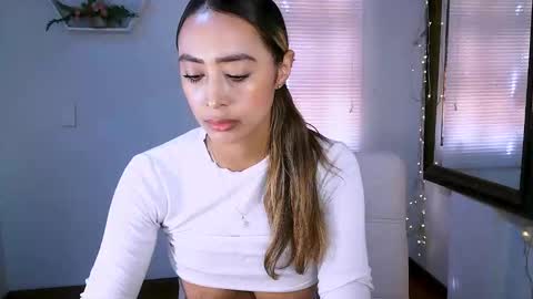 Snapshot of nycole_1988 chatting on September 2025 02:43:02 PM Nycole online show from September 2025 02:43:02 PM