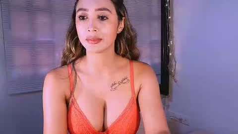 Snapshot of nycole_1988 chatting on October 2025 05:56:01 PM Nycole online show from October 2025 05:56:01 PM