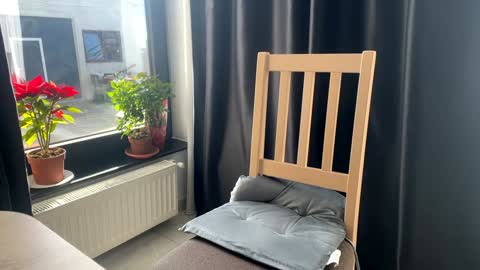 Nicol online show from March 2025 12:22:01 PM