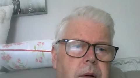 Snapshot of nylonlegs69 chatting on September 2025 09:31:01 AM stockings suspenders mad online show from September 2025 09:31:01 AM