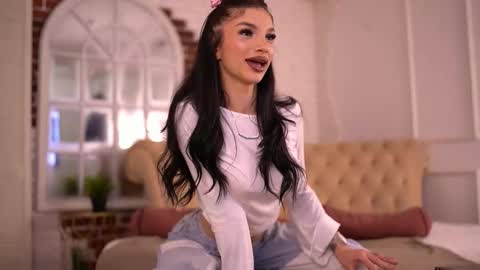 Nyssa online show from February 2026 06:15:01 PM