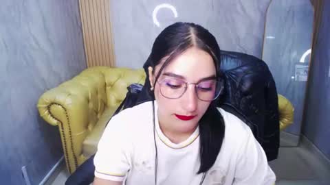 Snapshot of nyx_kitty_a chatting on June 2026 12:58:02 PM Nia online show from June 2026 12:58:02 PM