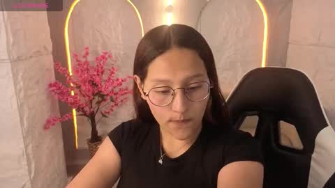 Snapshot of nyx_tamy_tx chatting on October 2025 12:59:01 PM Online 800 to 1400 online show from October 2025 12:59:01 PM