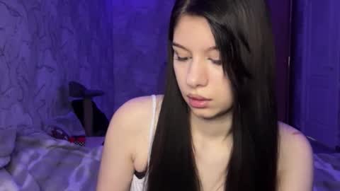 Amelia online show from November 2025 08:14:02 AM