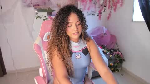 Snapshot of odette_ornela chatting on October 2025 08:10:01 PM Odette online show from October 2025 08:10:01 PM