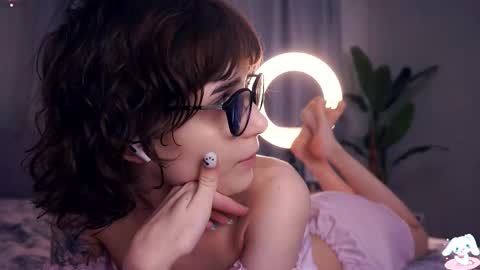 Thea online show from October 2025 08:57:01 PM