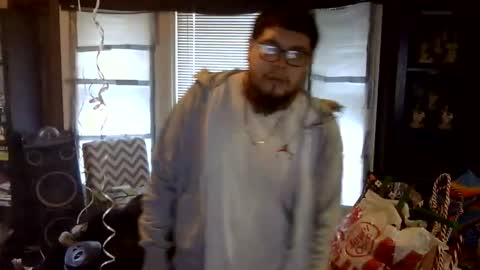 Snapshot of oflores77 chatting on March 2026 01:15:01 PM oscar flores online show from March 2026 01:15:01 PM