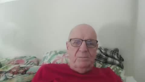 Snapshot of oggi95 chatting on October 2025 02:13:01 PM oggi95 online show from October 2025 02:13:01 PM