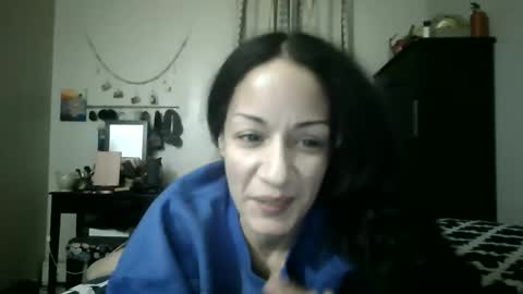 Lit en Cama online show from December 2024 01:29:01 AM