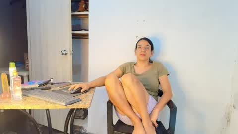 Snapshot of oh_tique chatting on June 2026 02:38:01 AM LU online show from June 2026 02:38:01 AM