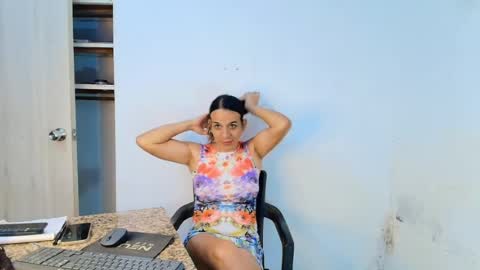 Snapshot of oh_tique chatting on July 2026 08:02:01 PM LU online show from July 2026 08:02:01 PM