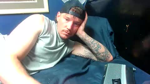 Snapshot of oh_you_know69 chatting on May 2026 05:25:02 AM who dares toss me some tips lets have fun online show from May 2026 05:25:02 AM