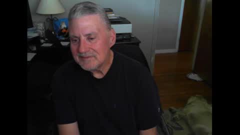 Snapshot of ohfukitsbob chatting on October 2025 05:21:01 PM ohfukitsbob online show from October 2025 05:21:01 PM