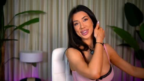 Julia online show from February 2026 05:52:01 AM