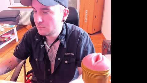 Snapshot of ohihoe92 chatting on May 2026 09:05:02 AM Chris online show from May 2026 09:05:02 AM
