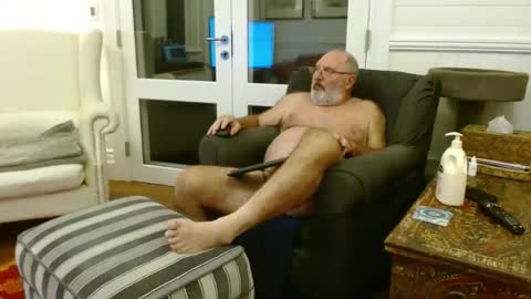 Snapshot of ohjonny55 chatting on April 2026 02:19:01 PM Ohjonny online show from April 2026 02:19:01 PM