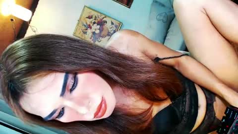 Snapshot of ohlalasamanthaxxx143 chatting on June 2026 05:15:01 PM IM CHIE DONT FORGET TO FOLLOW ME MAKE ME SMILE HERE THUMB UP FOR 25TOK online show from June 2026 05:15:01 PM