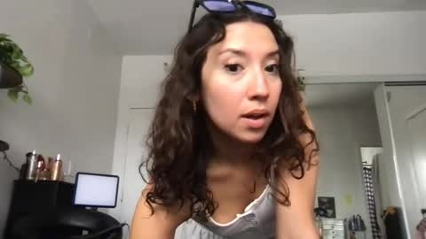 ohmillieevanillie online show from June 2026 04:55:01 PM
