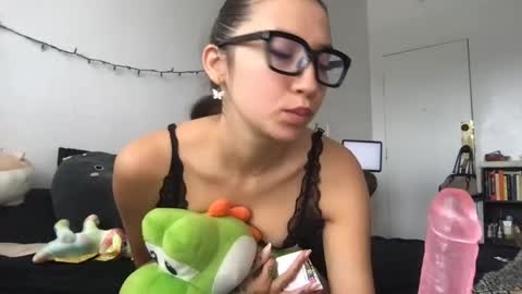 ohmillieevanillie online show from June 2026 06:46:02 PM