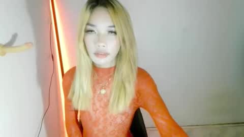 ohmyalessandraxcx online show from September 2025 01:45:01 PM