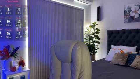 Emma online show from October 2025 01:35:01 AM