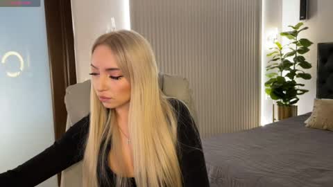 Emma online show from April 2026 01:12:02 AM