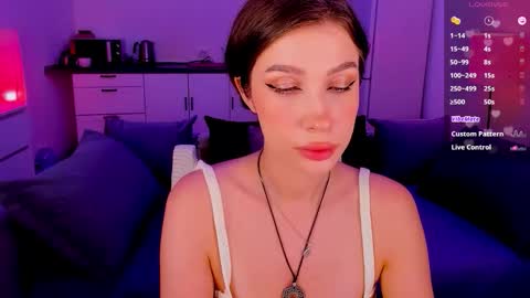 Light  online show from November 2025 10:19:01 PM