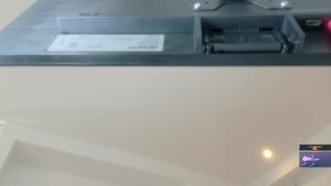 Lyz  online show from March 2026 03:49:01 PM