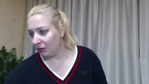 Snapshot of ohsweetiren chatting on May 2026 05:45:01 AM Iren online show from May 2026 05:45:01 AM