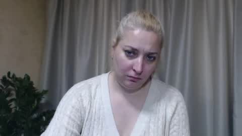 Snapshot of ohsweetiren chatting on June 2026 05:10:01 AM Iren online show from June 2026 05:10:01 AM