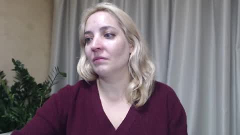 Mari online show from October 2025 03:22:01 PM