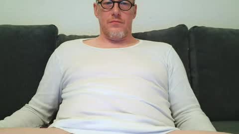 Snapshot of olavdelux chatting on July 2026 09:11:01 PM olavdelux online show from July 2026 09:11:01 PM