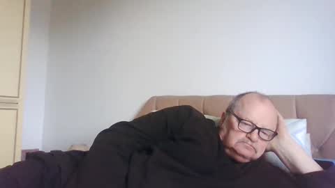 old_fkrr_ online show from April 2026 10:24:01 AM