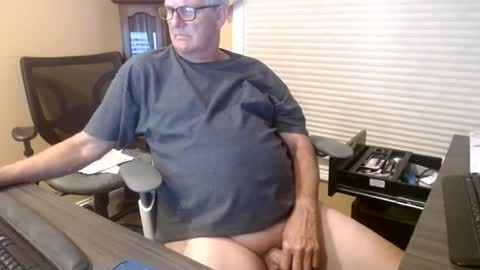 Snapshot of olderandwiser chatting on July 2026 03:41:02 AM Older and Wiser online show from July 2026 03:41:02 AM