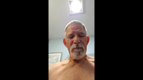 oldermoguy1 online show from May 2026 01:51:01 PM