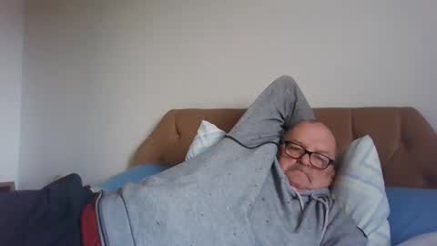 Snapshot of oldfkr69 chatting on March 2026 12:11:01 PM oldfkr69 online show from March 2026 12:11:01 PM