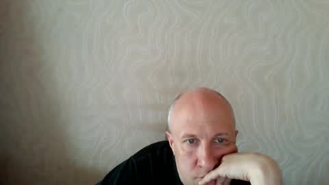 Snapshot of oleg365 chatting on April 2026 08:01:01 AM figaro online show from April 2026 08:01:01 AM