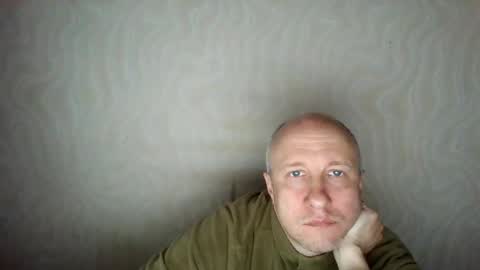 Snapshot of oleg365 chatting on April 2026 08:35:02 AM figaro online show from April 2026 08:35:02 AM