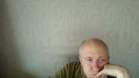 Snapshot of oleg365 chatting on April 2026 06:20:02 AM figaro online show from April 2026 06:20:02 AM