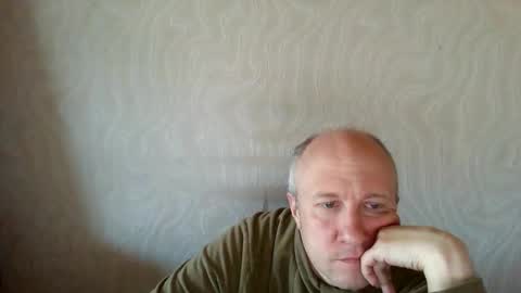 Snapshot of oleg365 chatting on May 2026 06:31:02 AM figaro online show from May 2026 06:31:02 AM