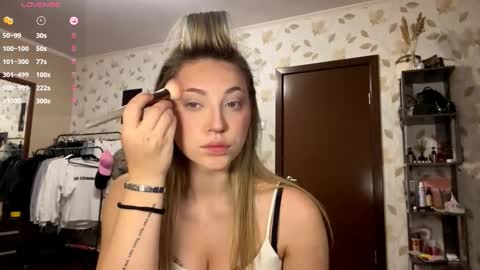 Kem online show from November 2025 03:11:01 PM