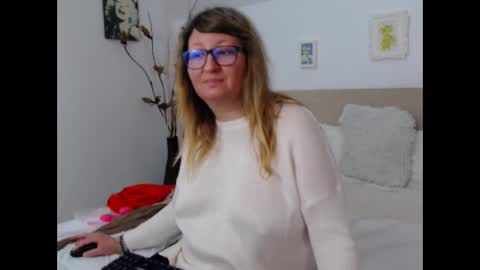 Snapshot of olgapavlova chatting on April 2026 12:07:01 PM Olga Pavlova online show from April 2026 12:07:01 PM